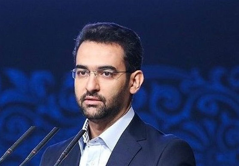 وزیر ارتباطات از سورپرایز جدید خود رونمایی می کند + عکس 