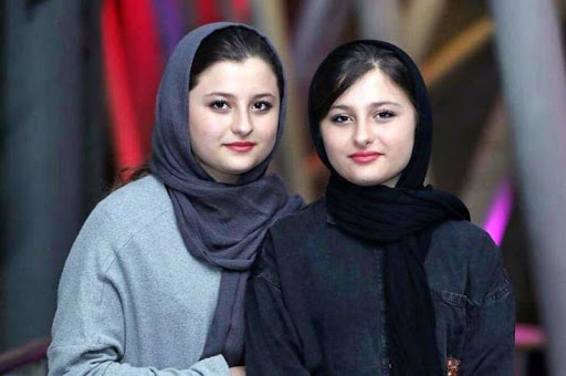 کلیپ دیده نشده از دابسمش نیکا پایتخت و خاله اش سوژه فضای مجازی شد + فیلم 