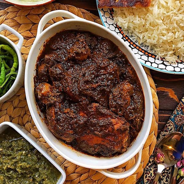 طرز تهیه مرغ ترش گیلانی مجلسی و رستورانی با رب انار و گردو