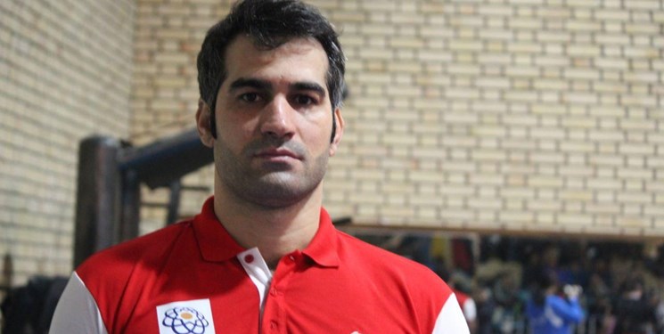 نعمت پور: نتایج المپیک ۲۰۲۰ کشتی فرنگی ایران از دوره قبل بهتر می‌شود