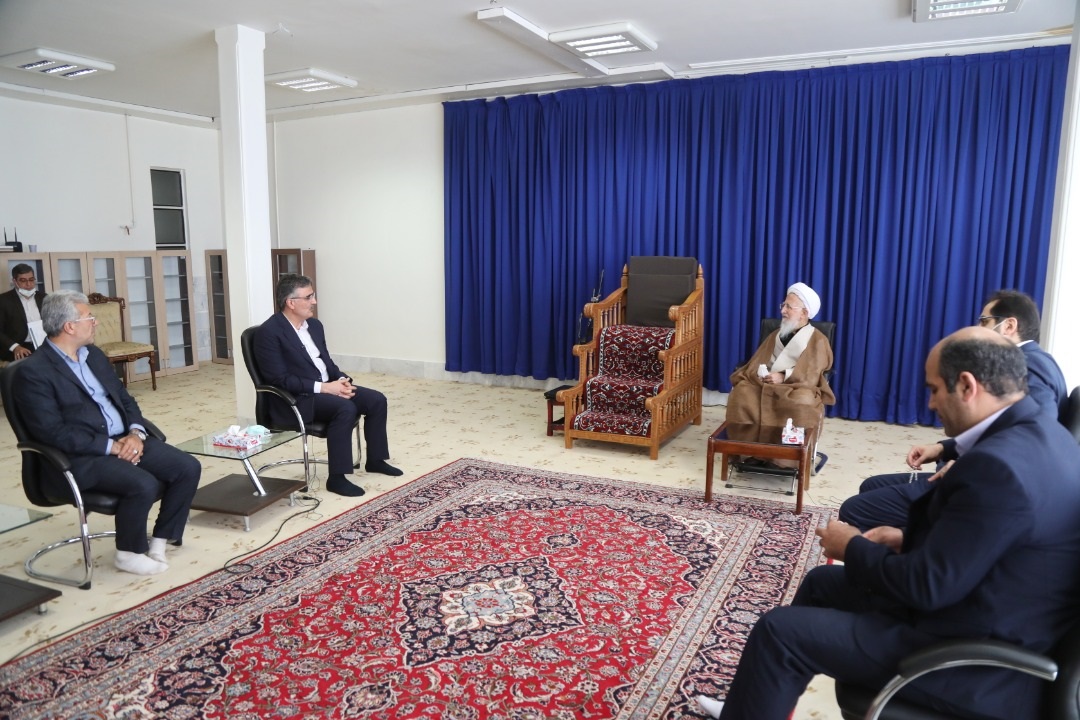 مدیر عامل بانک ملی ایران با آیات عظام و مراجع تقلید دیدار و گفت و گو کرد