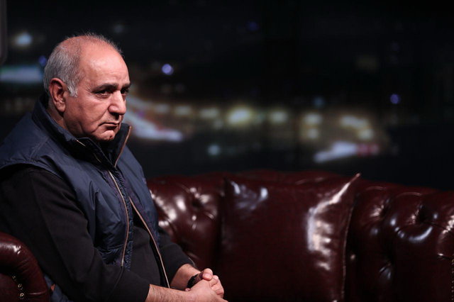 پرویز پرستویی برای مرد درختی سیستان بلوچستان دست به دامن پزشکان شد |  این فیلم پرویز پرستویی را اصلا بچه‌ها نبینند