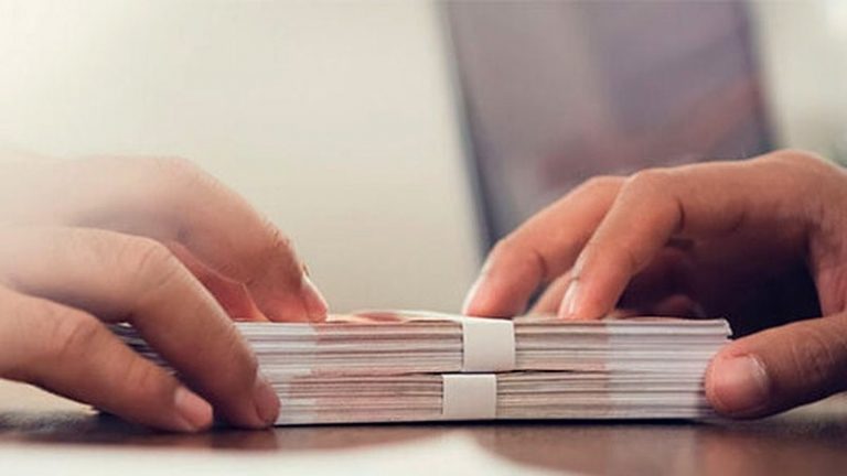 از کدام بانک‌ها وام ۱۰۰ میلیونی بگیریم؟