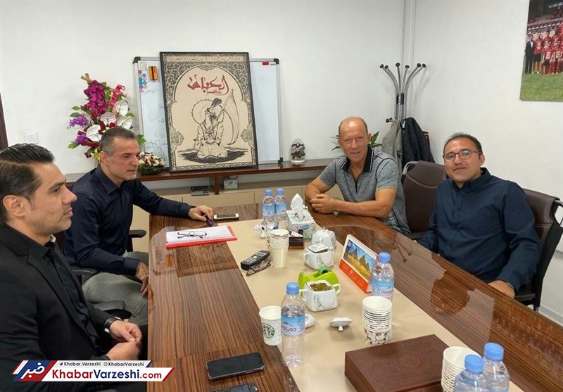 جلسه جالب مدیر عامل پرسپولیس با کالدرون + عکس