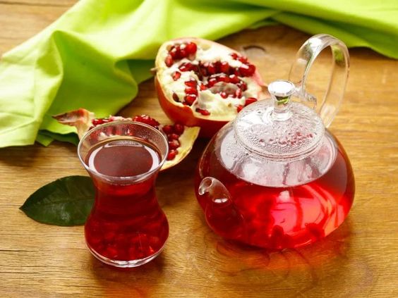 پیشگیری از سرما خوردگی با یک دمنوش معجزه آسا | طرز تهیه دمنوش انار مخصوص سرما خوردگی