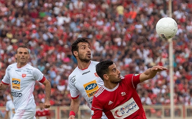 خداحافظی  یک داور در بازی پرسپولیس