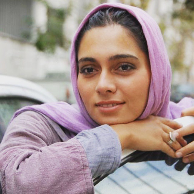 ( ویدئو) دابسمش پگاه آهنگرانی و غزل شاکری در فیلم سارا و آیدا/پگاه آهنگرانی تغییر قیافه داد
