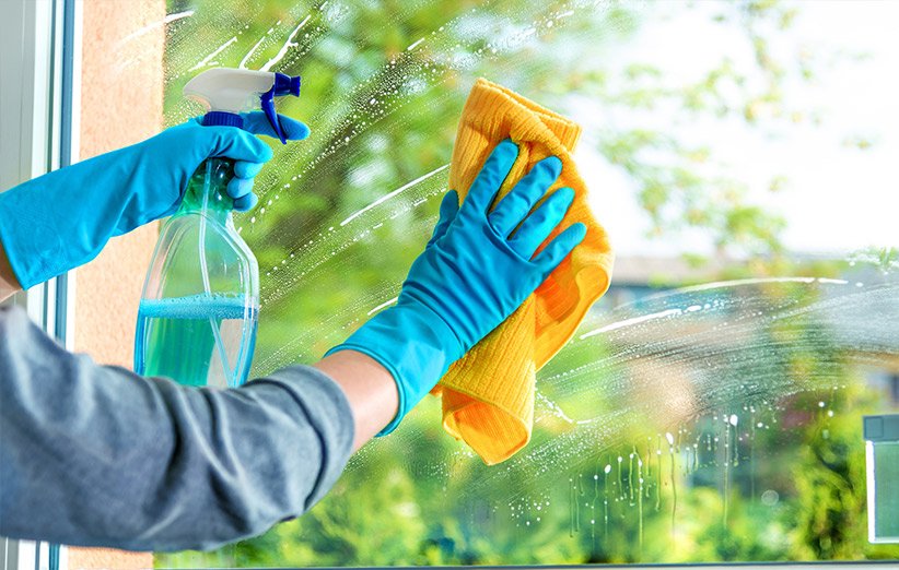 راهکارهای موثر برای تمیز کردن کنترل تلویزیون و گوشی تلفن