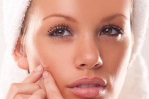 علت های شایع جوش در بدن + چند محلول خانگی برای از بین بردن جوش