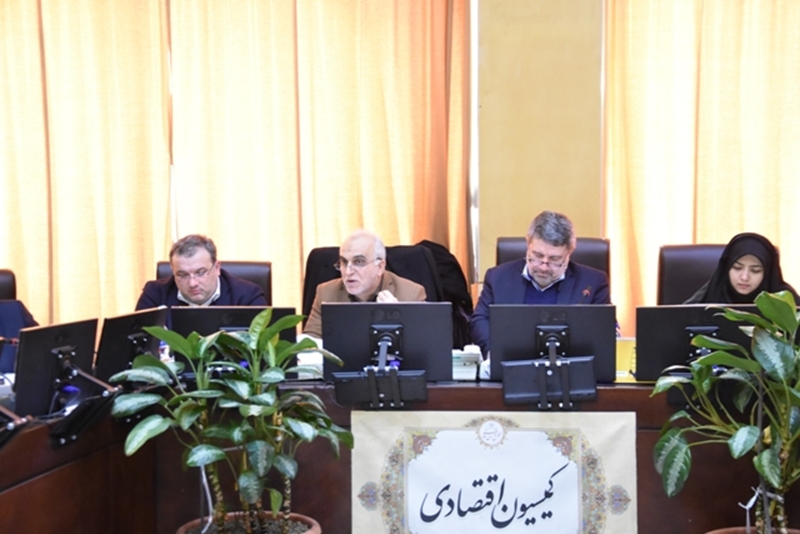 به رغم همه محدودیت های اقتصادی حجم تجارت خارجی کشور، کمترین تغییر را داشته است