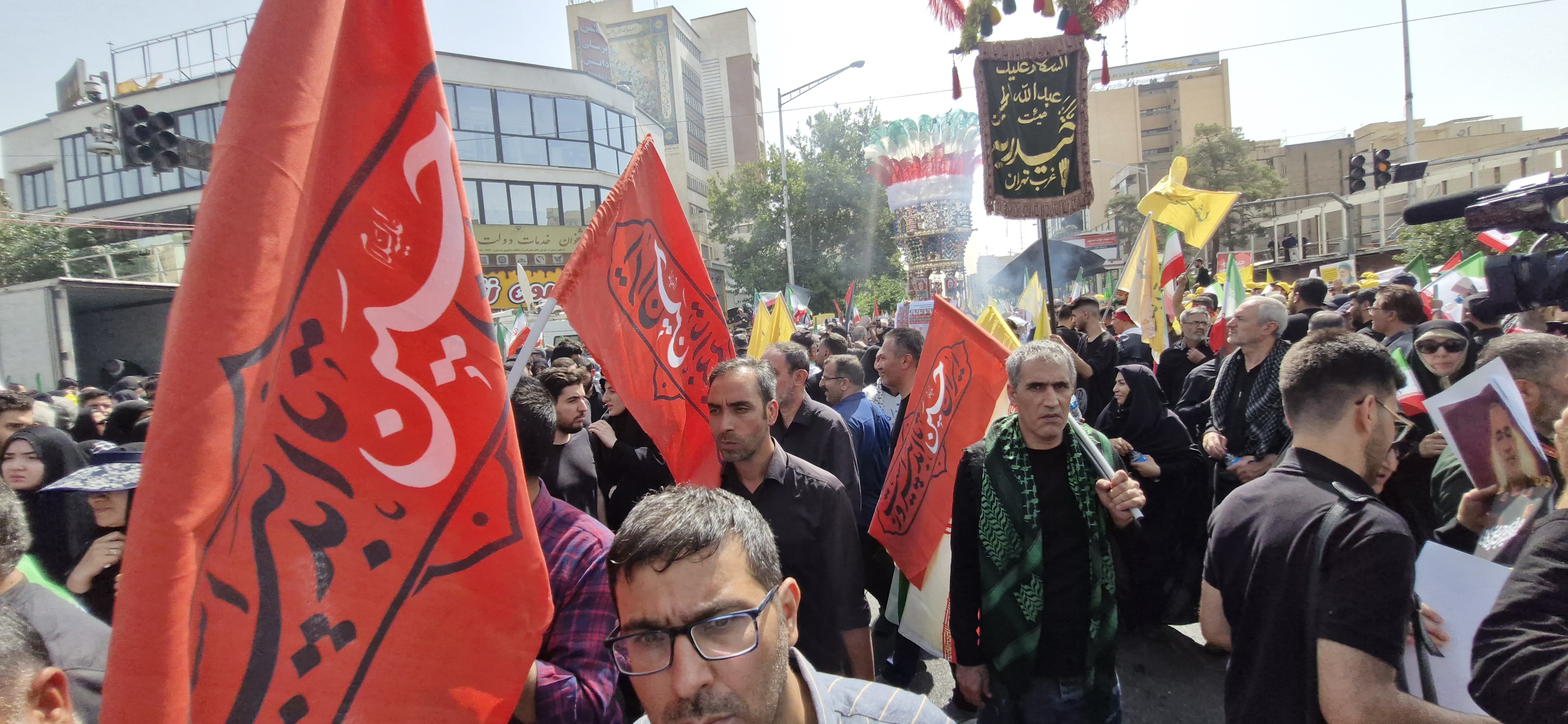 همبستگی ملی: حضور بی‌نظیر مردم در تشییع قهرمانان وطن