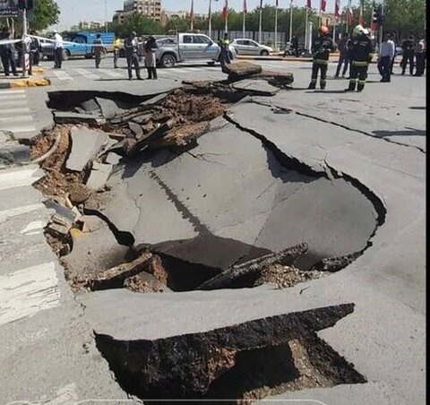 نشست زمین در خیابان کارگر پایتخت
