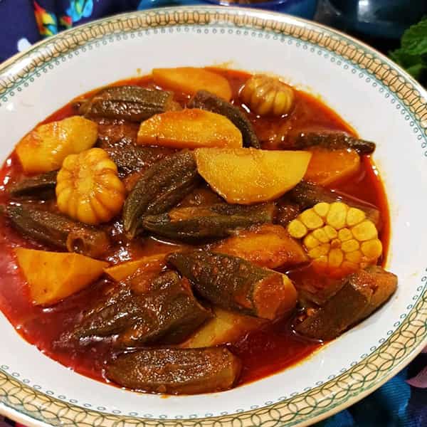 برای شامت یک غذای فوری درست کن / طرز تهیه خوراک بامیه با طعمی بی نظیر