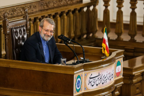 آغاز نشست خبری «لاریجانی» به‌مناسبت روز مجلس