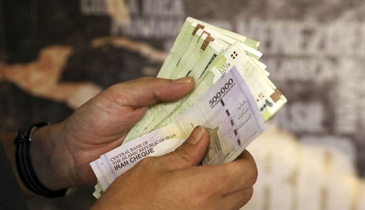 بازنشستگان بخوانند/ مهمترین خبرها از میزان و زمان واریز عیدی بازنشستگان

