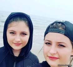 عکس دیده نشده از سارا و نیکای پایتخت در کنار داور عصر جدید + عکس