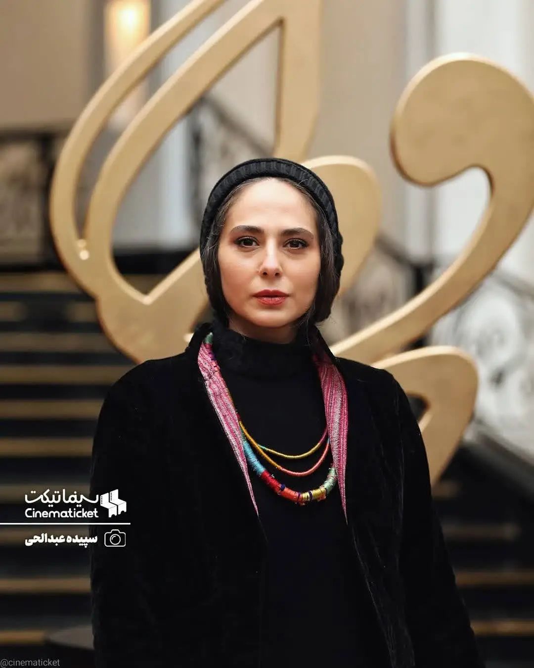 بهترین بازیگر زن جشن حافظ انتخاب شد | رعنا آزادی ور در جشن حافظ درخشید