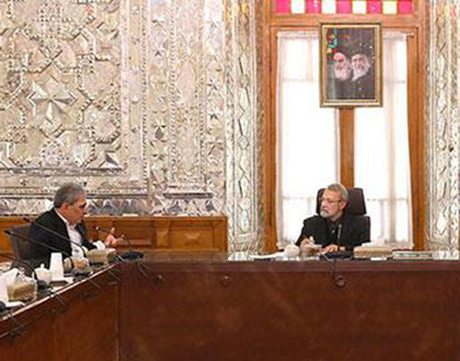  قدردان زحمات کارکنان شبکه بانکی کشور هستم
