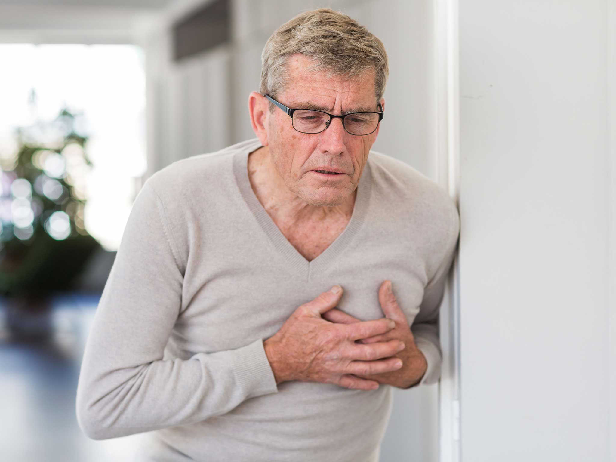 آب یخ بخوریم، سکته می‌کنیم؟