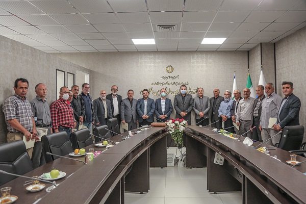 تقدیر از ایثارگران و رزمندگان منطقه ویژه اقتصادی و فرودگاه بین المللی پیام