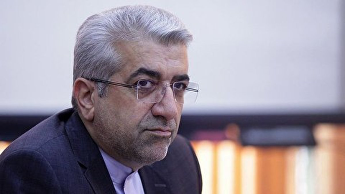 رضا اردکانیان وزیر نیرو در هتل اسپیناس پالاس اقامت دارد؟