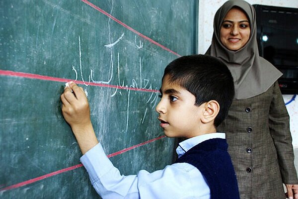 خبر مهم برای معلمان آموزش و پرورش  |  معلمان تبدیل وضعیت می‌شوند 