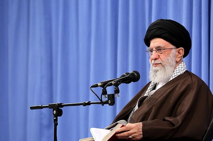 امام خامنه‌ای خطاب به داوطلبان نمایندگی مجلس: اگر توان مدیریت ندارید مسئولیت نپذیرید