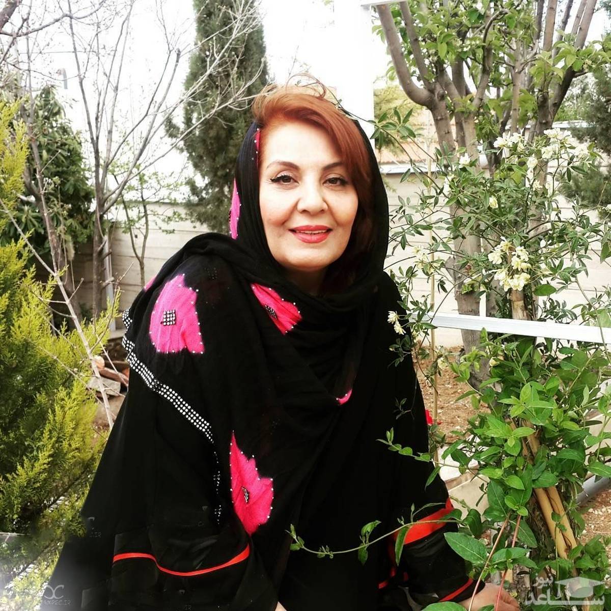 تیپ داش مشتی زهره حمیدی کولاک کرد  |   زهره حمیدی با این سر و وضع رفت پای تراکتور!+عکس