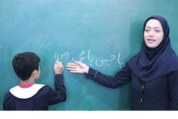 فرهنگیان بازنشسته سهامدار می‌شوند
