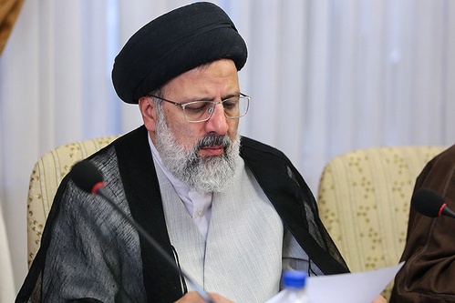  در مبارزه با گرانی دولت را یاری می کنم