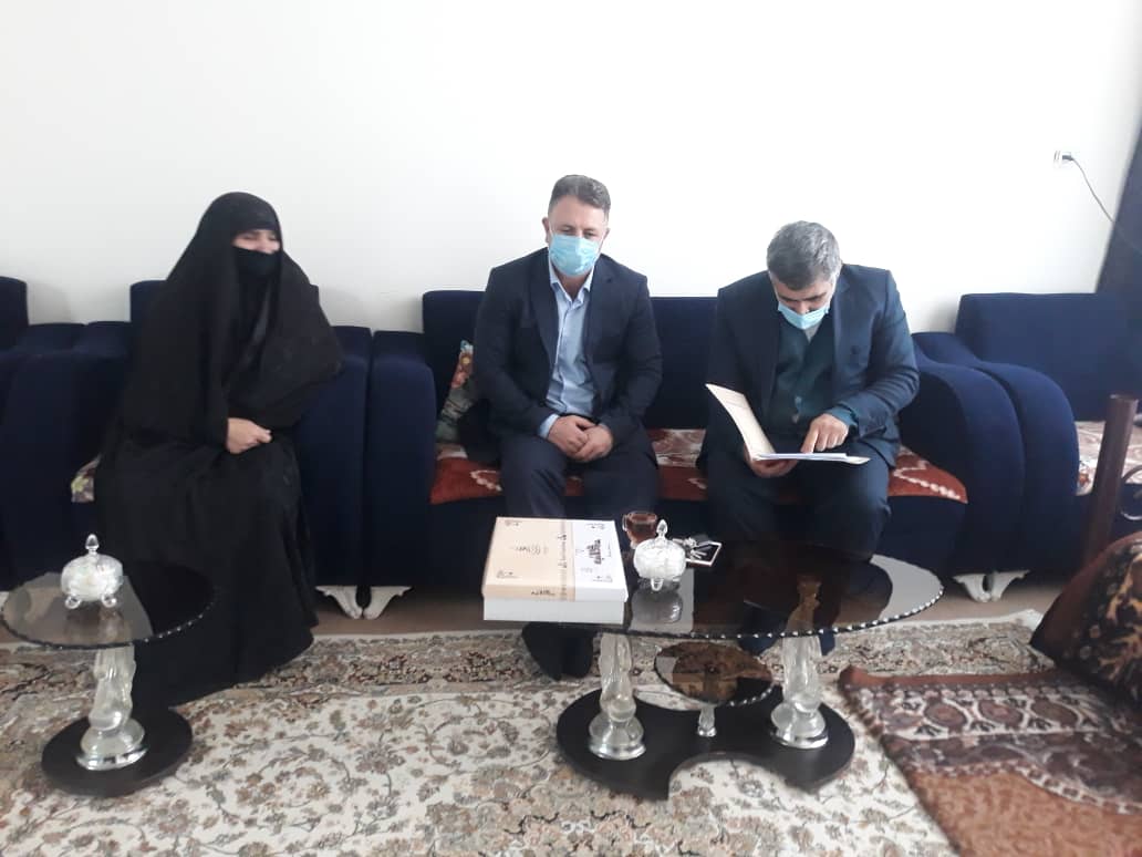 تجلیل صندوق قرض الحسنه شاهد از مادران و همسران شهداء در سراسر کشور 