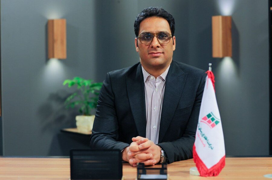 هدف ما ارتقای سواد مالی آینده‌سازان کشور است

