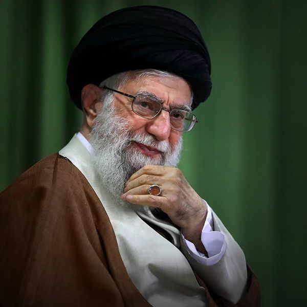 فتوای جدید آیت الله خامنه ای در مورد باطل شدن روزه با آزمایش کرونا