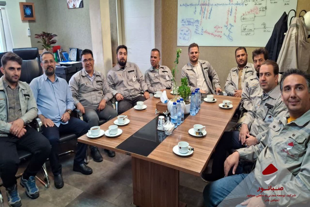 بازدید کارکنان واحد پشتیبانی صبانور از مجتمع‌های تولیدی اسدآباد و شهرک