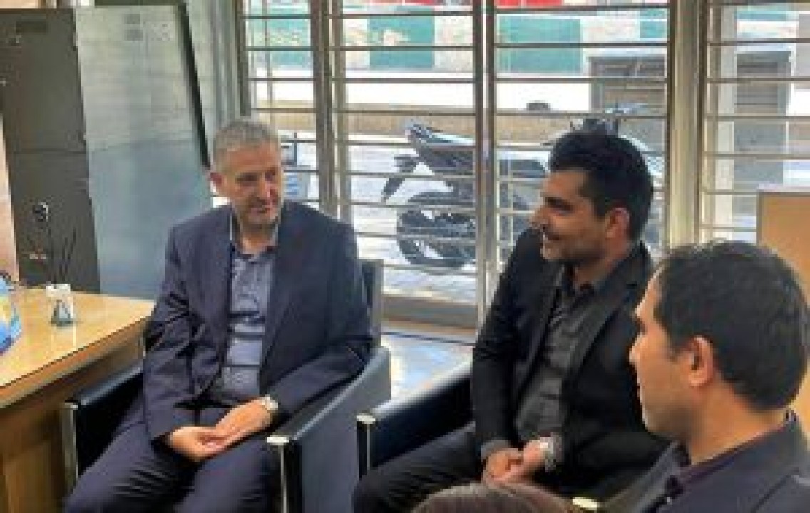 گپ و گفت مدیرعامل بانک سرمایه با همکاران شعبه کریمخان