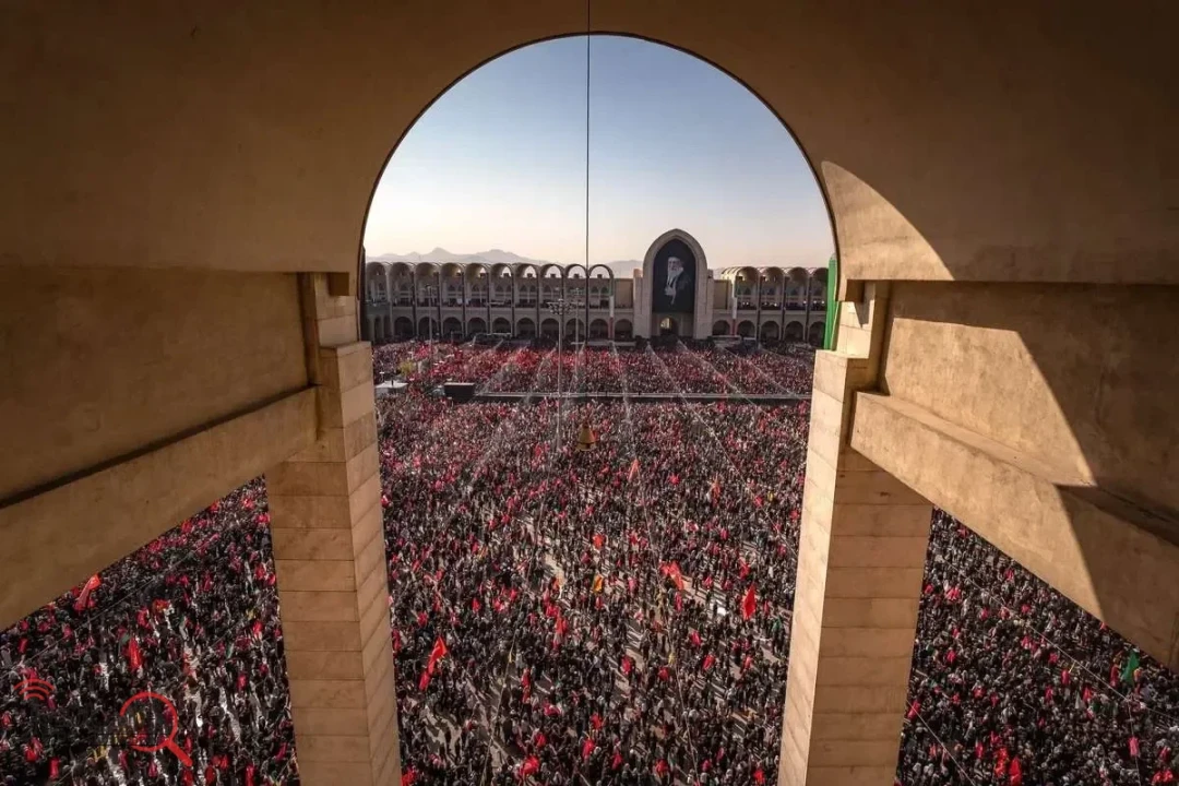 کدام مسئولین در مراسم تشییع رهبری غایب بودند