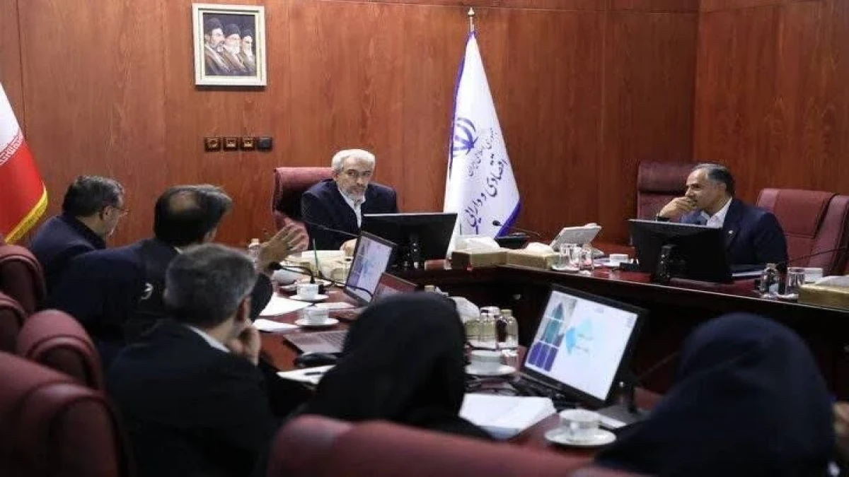 عملکرد بانک تجارت در سال مالی ۱۴۰۴ و تابستان سال جاری، در جلسه‌ای به ریاست دکتر سیدعلی مدنی‌زاده، وزیر امور اقتصادی و دارایی، بررسی شد