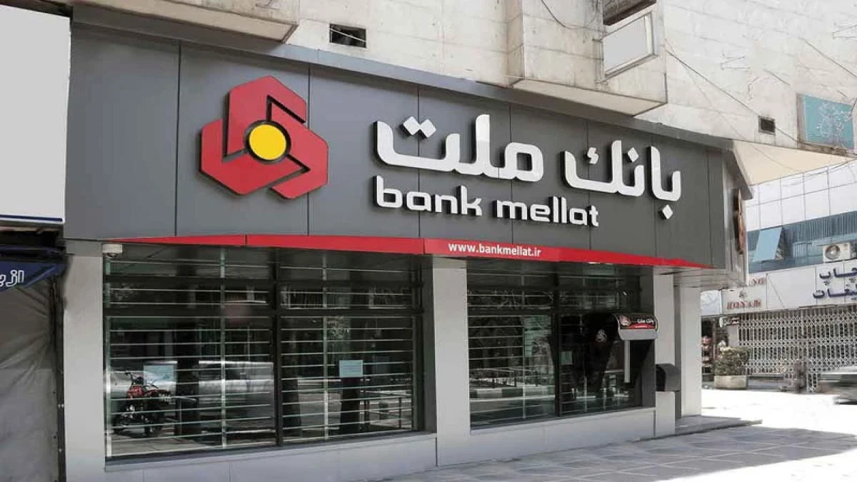 استقبال بازديدكنندگان، فعالان حوزه فناورى اطلاعات و رسانه هاى تخصصى از غرفه بانك ملت در نمايشگاه الكامپ
