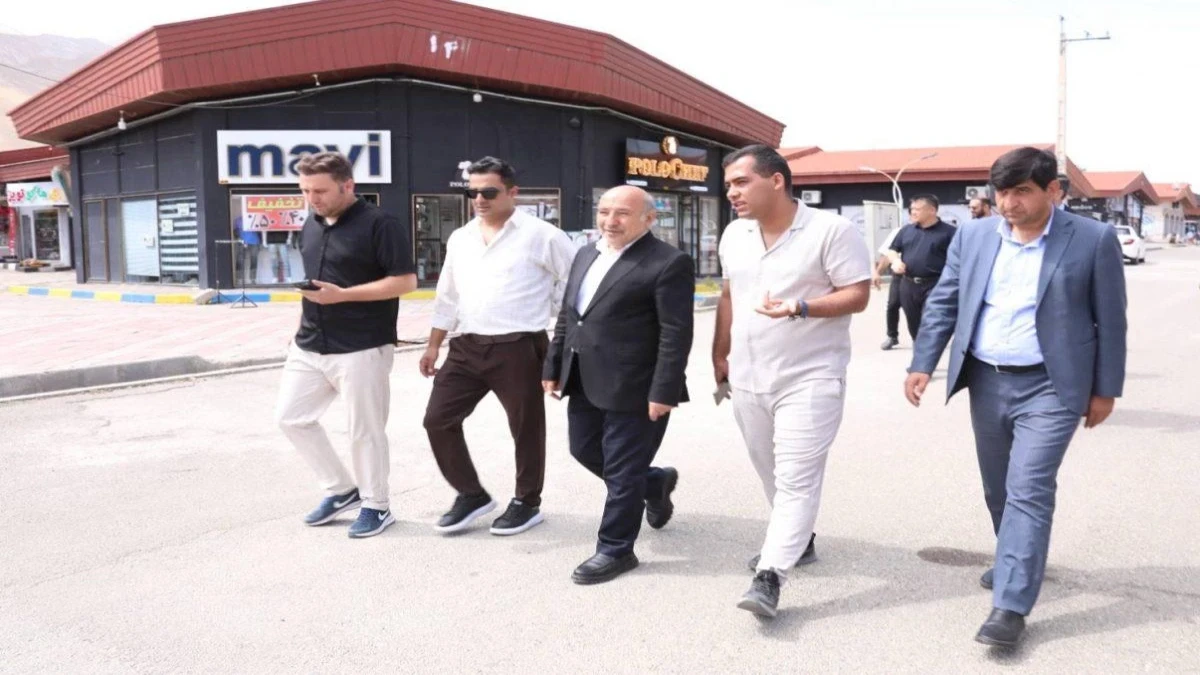 گروسی: بازارچه مرزی ماکو باید جان دوباره بگیرد