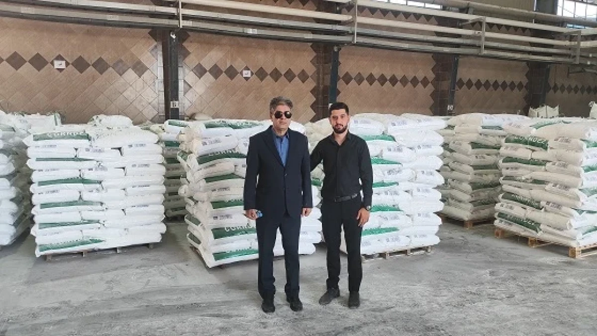 بازدید مدیر بانك صنعت و معدن استان خوزستان از طرح كشت و صنعت گلوكزان كرخه خوزستان