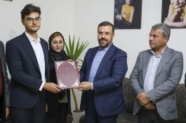 تجلیل  استاندار فارس از دارنده مدال طلای جهانی هوش مصنوعی